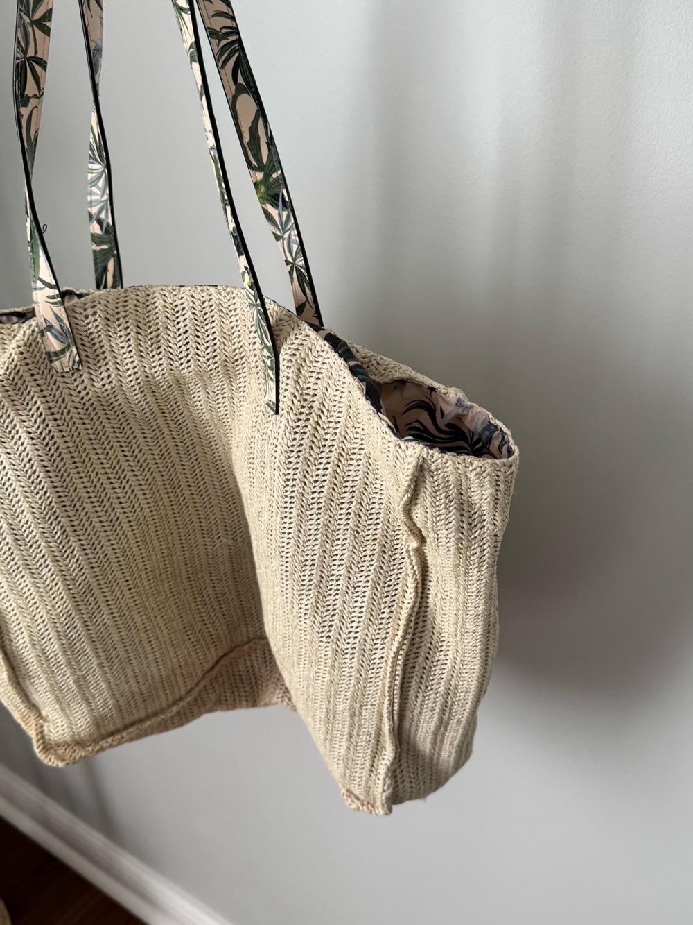 Victoria's Secret Natural Straw Tote with Floral-Print Handles - Picture 5 of 7